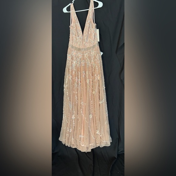 Mac Duggal 5215 NWT V-NECK EMBELLISHED TULLE GOWN - Picture 5 of 7